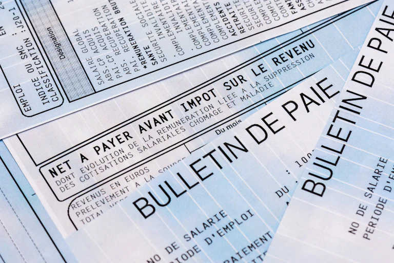 des photographies de bulletin de salaire