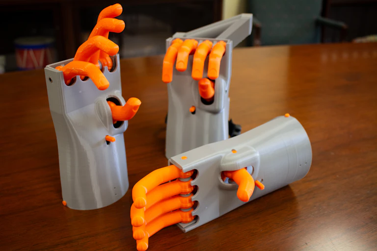 Three model mechanical hands