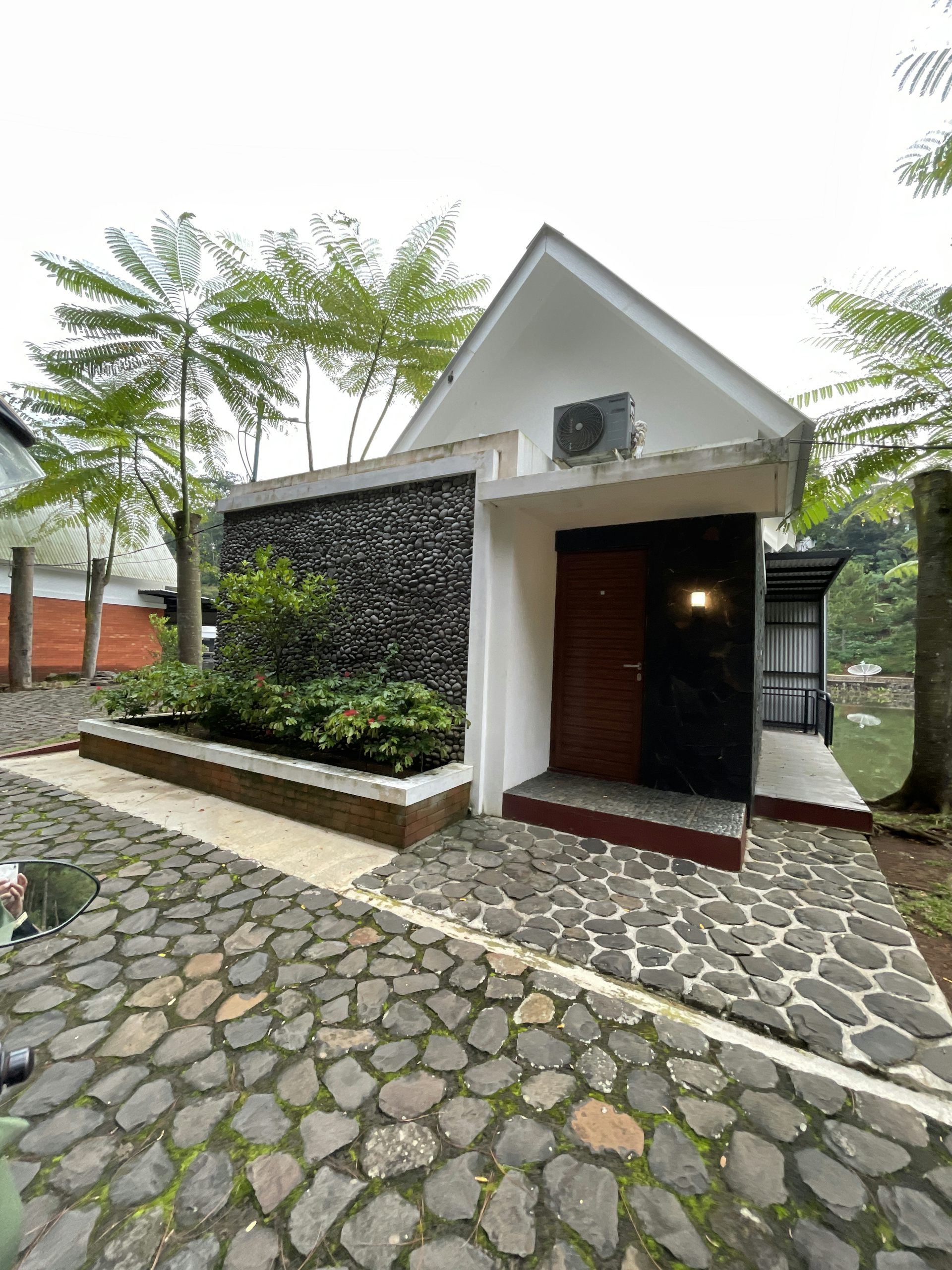 Properti adalah salah komoditas yang inflasi harganya tertinggi