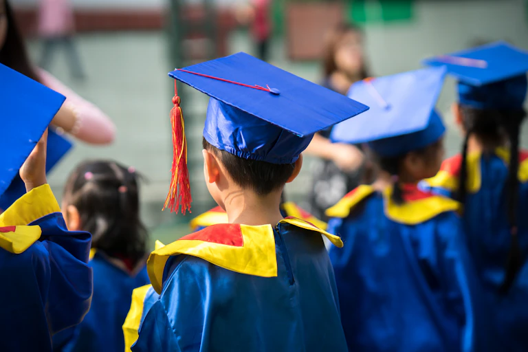 wisuda TK, toga, regalia, perayaan, pendidikan, PAUD
