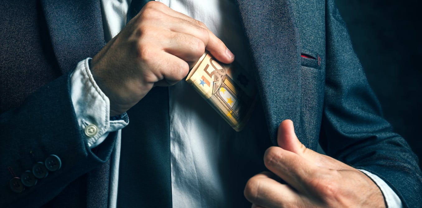 Corrupción en el gobierno de Sánchez: reformar la democracia o alimentar el populismo