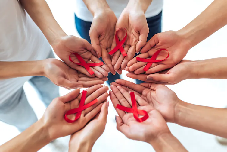 Cek kesehatan pranikah bermanfaat untuk cegah penyakit menular seperti HIV dan sifilis.