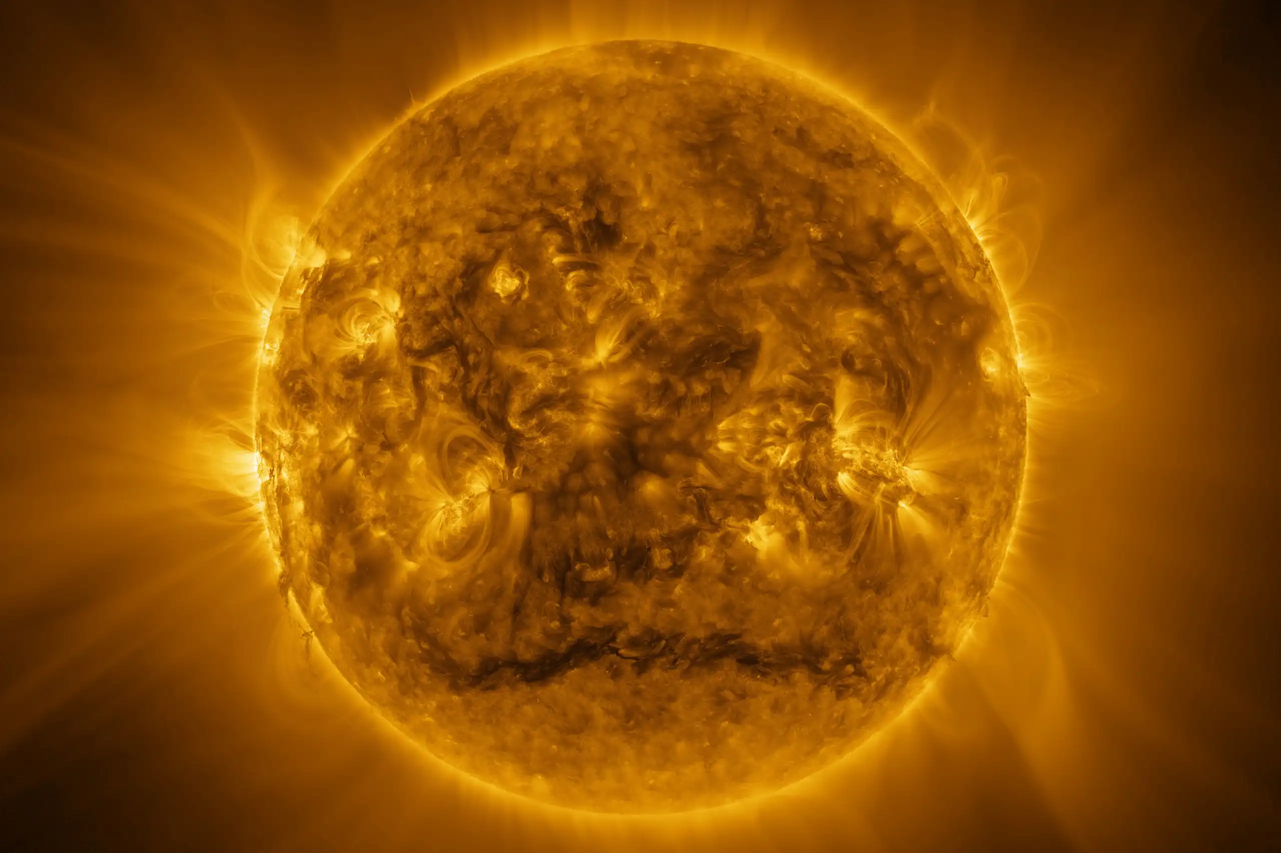 Image en UV de l'atmosphère du Soleil.