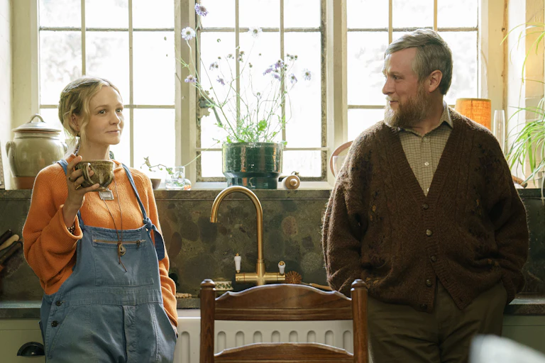 Carey Mulligan and Tim Key in a kitchen