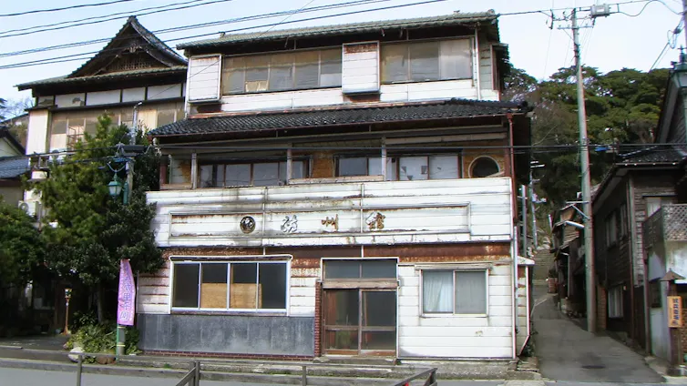 abandoned home in Japan