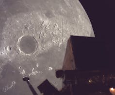 A lunar lander circling the moon