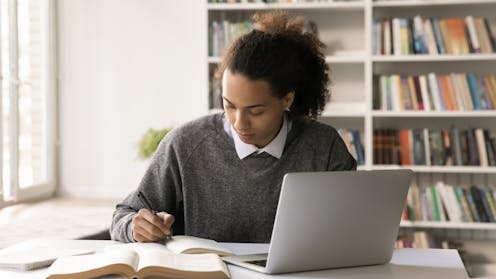 Mund të mësojmë më mirë në universitet me inteligjencën artificiale
