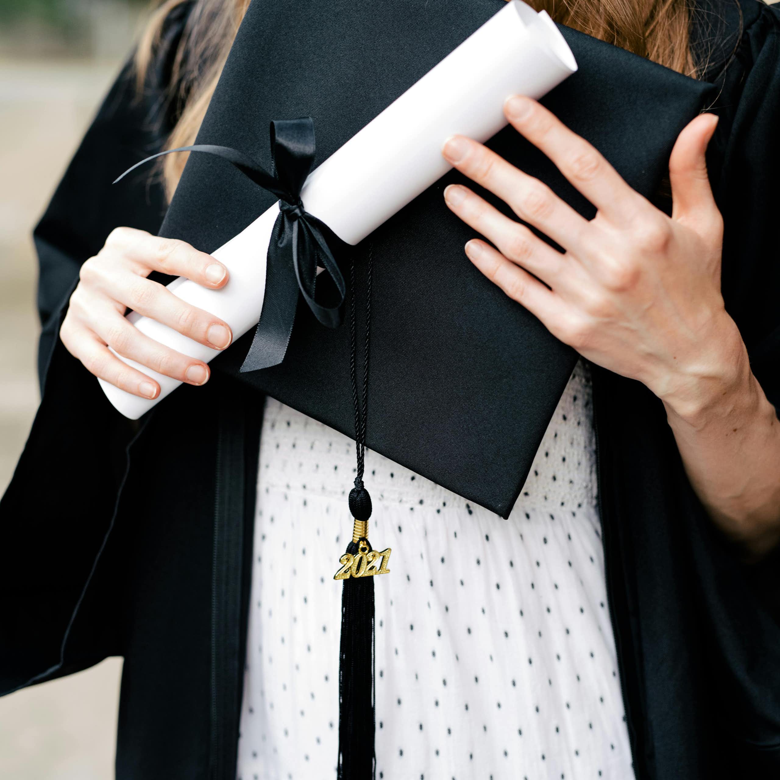 Inflasi IPK mahasiswa Indonesia: Siapa diuntungkan, siapa yang tertinggal?