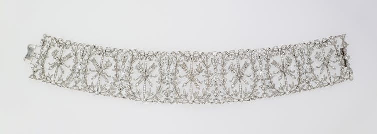 The Edwardians: Age of Class – a glimpse into royal patronage of the humanities within the early twentieth century 3 A beautiful diamond 'love collar' necklace from the Edwardian period.