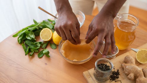 Tre ushqime me K dhe me kërpudha: çfarë kanë në të përbashkët kefiri, kombucha dhe koji
