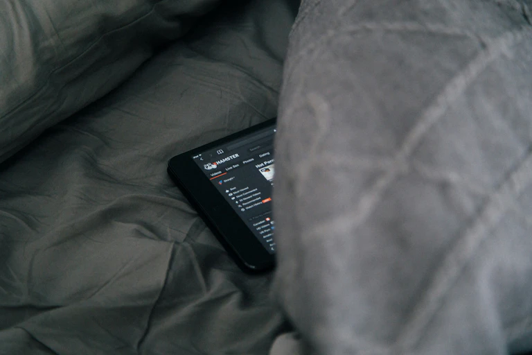 Un ipad sous des draps