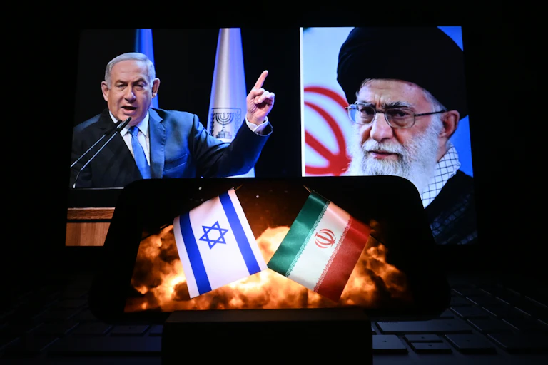 Konflik Timur Tengah dan respons negara-negara Iran Israel dan AS yang terlibat menunjukkan bagaimana diplomasi emosional mampu memengaruhi arah kebijakan global.