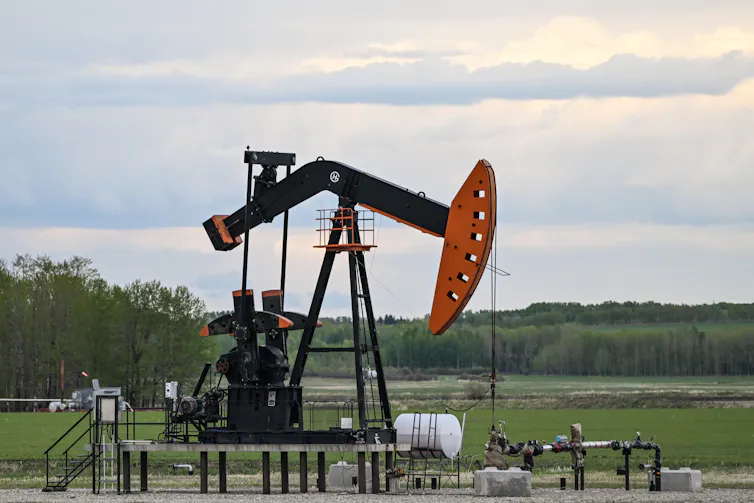 Oil and gas drill extracting oil from the earth.