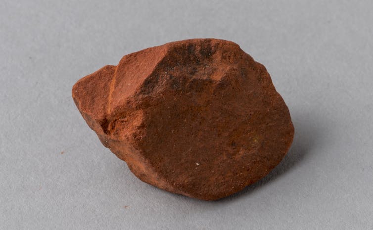 Bizarre house climate turns out to have influenced human conduct on Earth 41,000 years in the past – our bizarre clinical collaboration explores how 1 lump of reddish crumbly rock