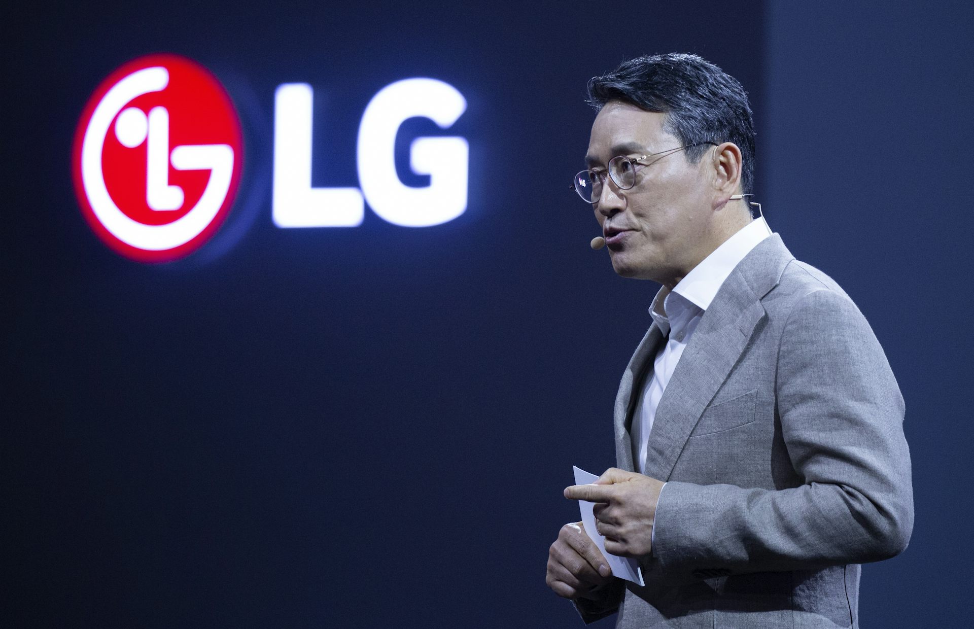 The CEO of LG Electronics, William Cho, speaks during a conference.