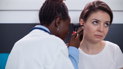Nga analgjezikët te antibiotikët: pesë medikamente që mund të dëmtojnë dëgjimin tuaj
