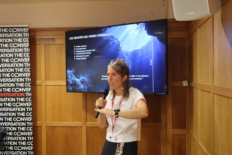 Nuria Casacuberta hace una exposición