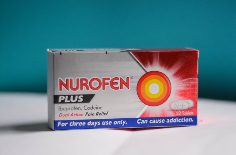 Një paketë Nurofen Plus.