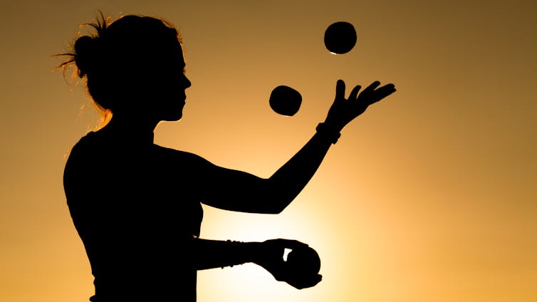 Lions rugby excursion: why visible coaching, together with juggling, is usually a secret weapon in elite sports activities 1 Silhouette of a Woman Juggling with Balls at Sunset