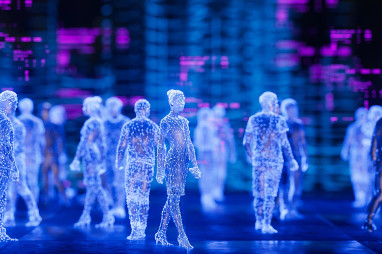 Des silhouettes créées en 3D semblant déambulant dans un décor urbain