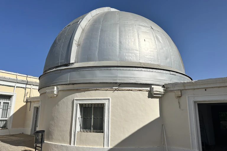 Cúpula del Real Observatorio de la Armada en San Fernando (Cádiz)