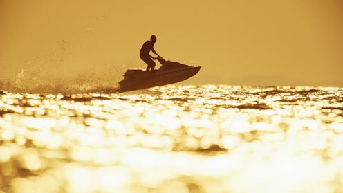 Aksidentet me jet ski janë tragjike por të parandalueshme. Ja si të zvogëloni rrezikun