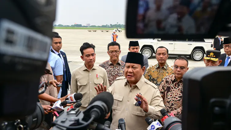 Politik luar negeri Prabowo yang narasi membangun jembatan dengan Trump dan bergabung BRICS di saat yang bersamaan.