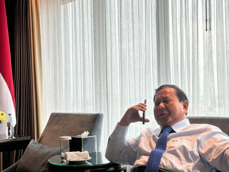 Hubungan dagang Indonesia dan Amerika Serikat era Donald Trump. Indonesia dikenakan tarif 19% dalam ekspor komoditas ke AS.