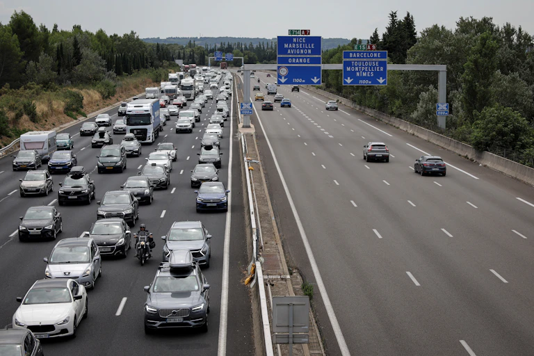 Vue de l'A7 près d'Orange, en août 2024.