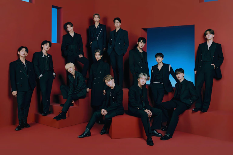 Le groupe de K-pop SEVENTEEN.