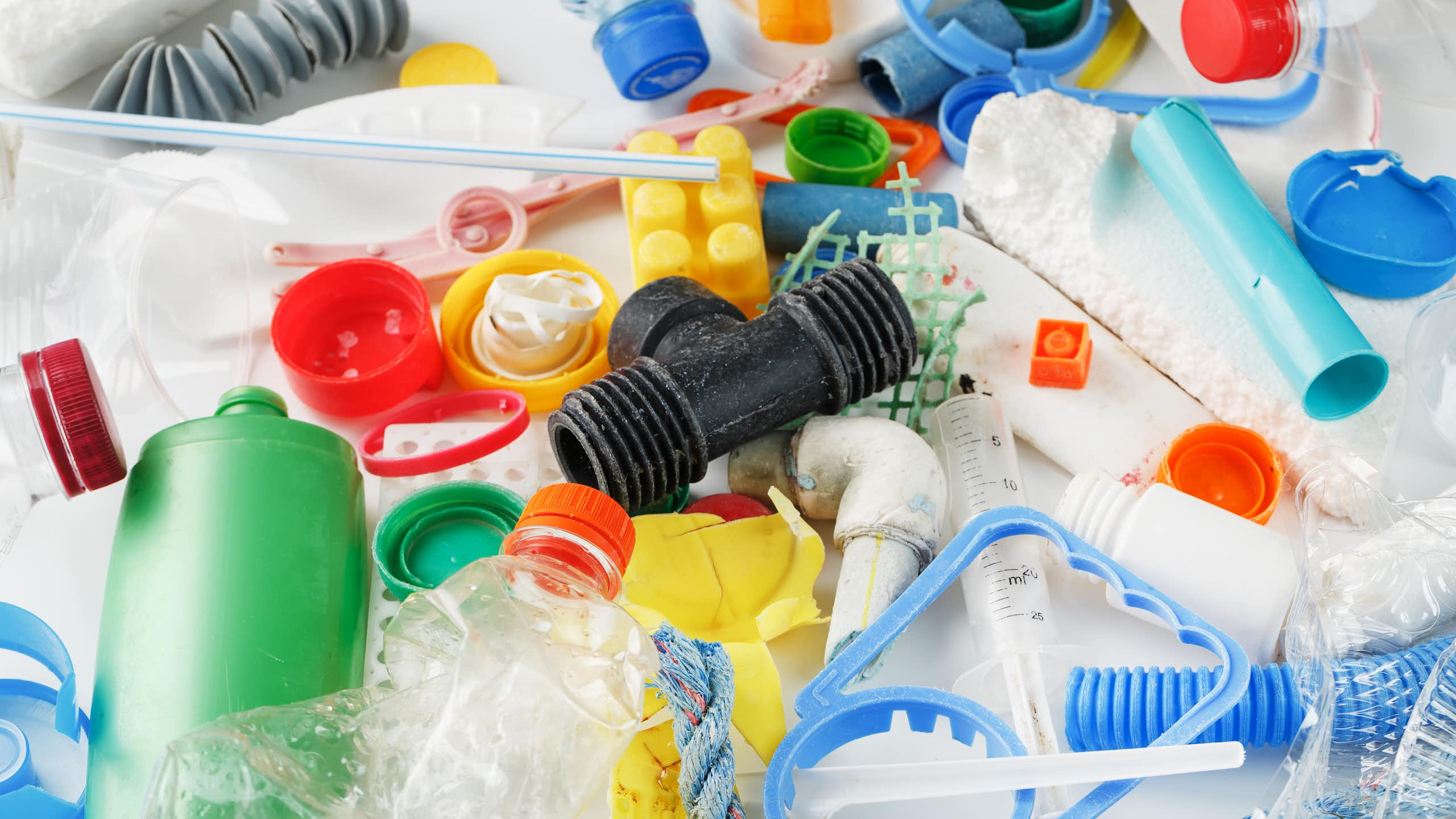 No existe una varita mágica para eliminar todo el plástico del planeta