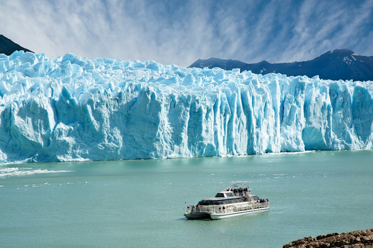 Perito Moreno u bë glaciatori i parë yjor në botë – por tani po zhduket