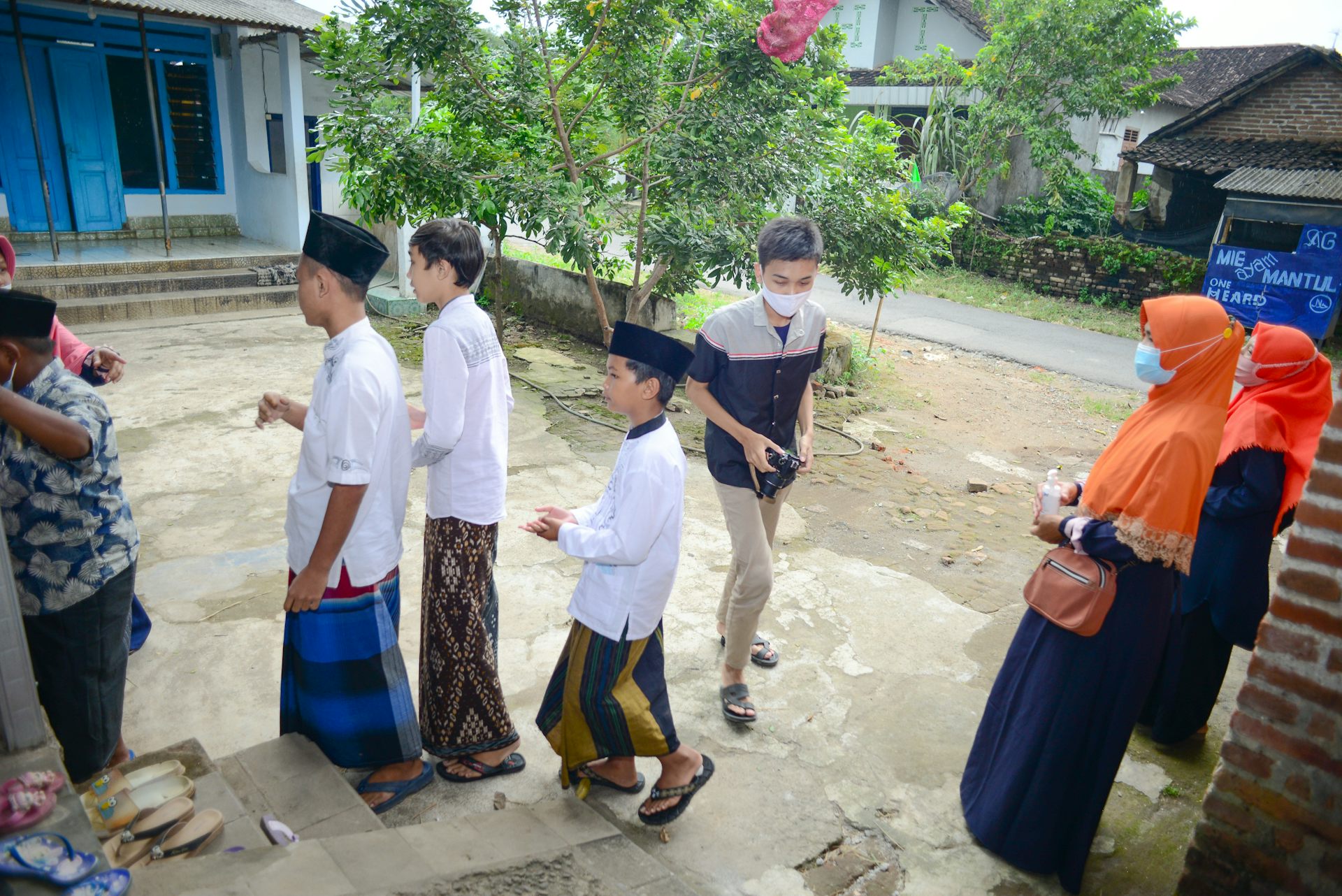 Cek kesehatan gratis di pesantren