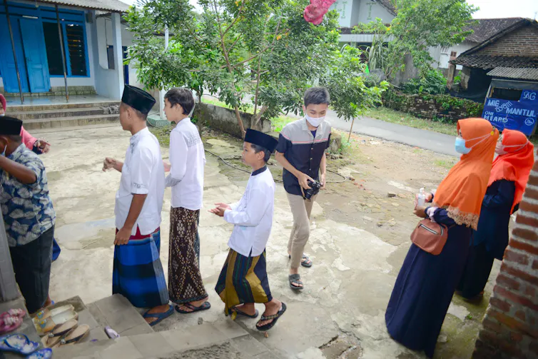 Cek kesehatan gratis di pesantren