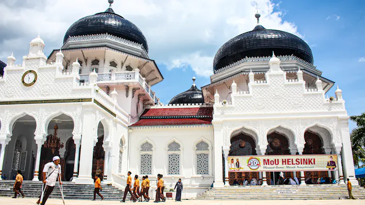 Sudah dua dekade sejak Kesepakatan Helsinki, masyarakat Aceh masih belum mendapat keadilan atas kejahatan perang dan pelanggaran HAM oleh militer Indonesia.