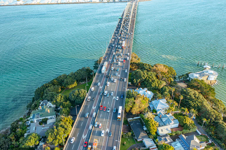 Traffic in the rush hour on Auckland Harbour Bridge
