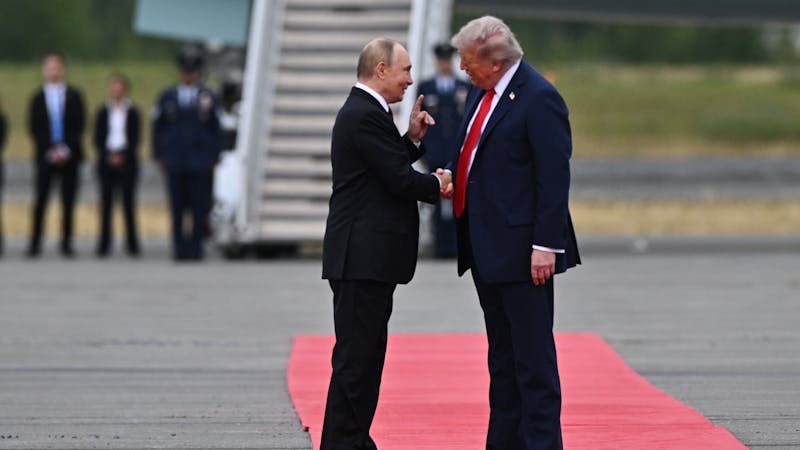 Trump extiende la alfombra roja a los pies de Putin: ¿en qué situación deja esto a Ucrania? Trump extiende la alfombra roja a los pies de Putin: ¿en qué situación deja esto a Ucrania?