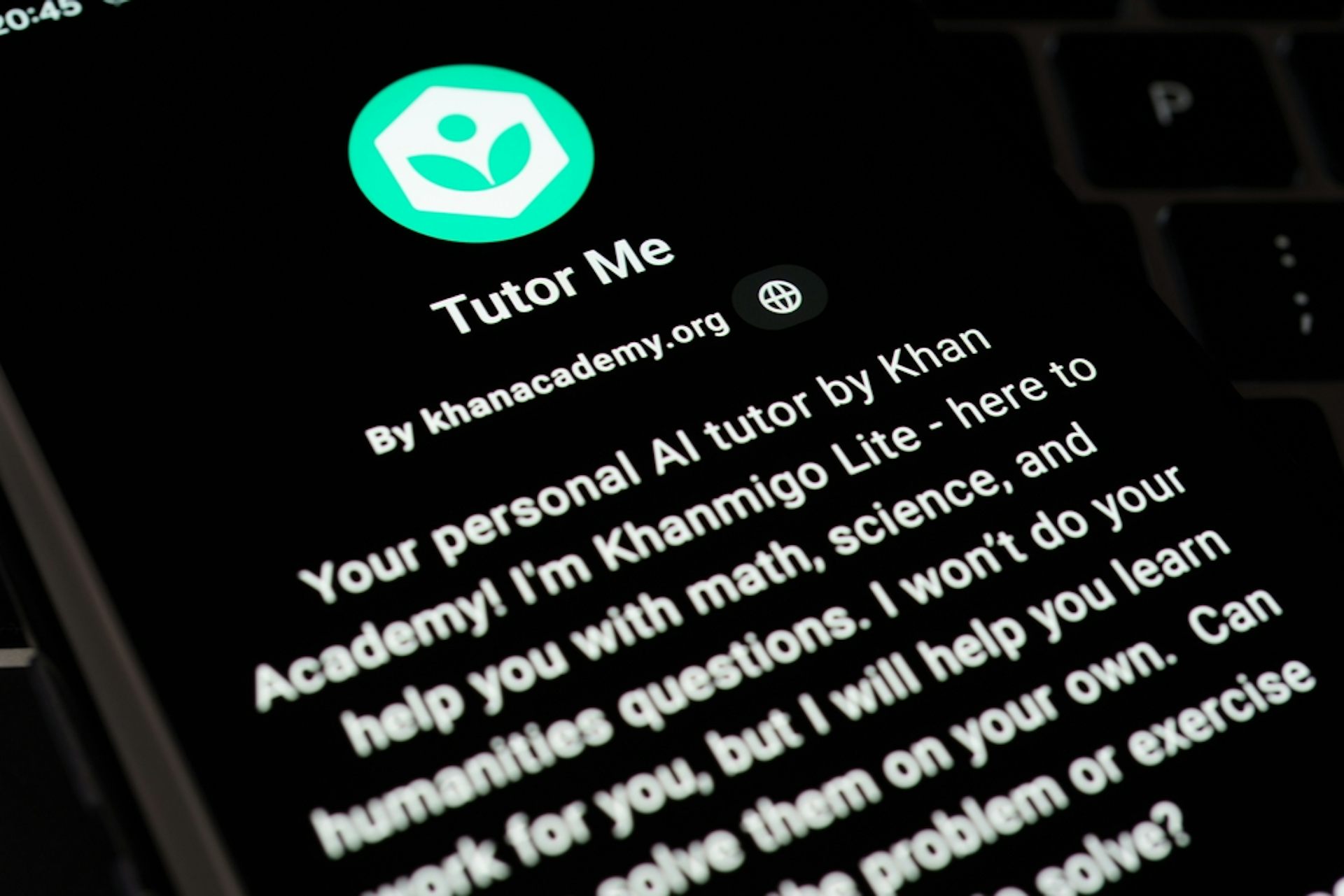 Image d’un écran de smartphone connecté à la Khan Academy