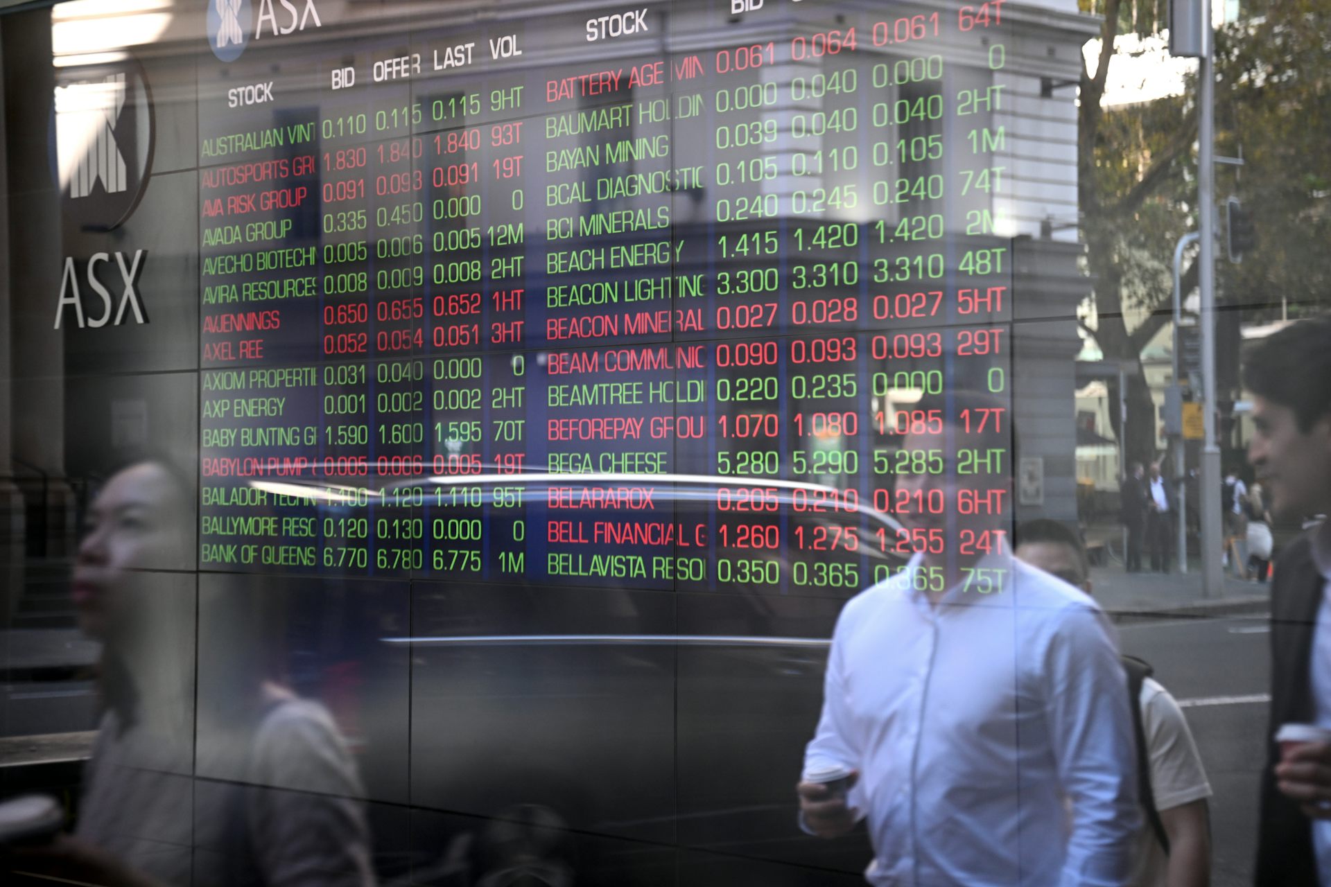 What is a company financial statement? How can it help you spot good or bad investments?