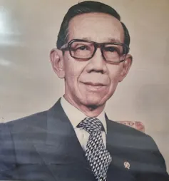 Sumitro pernah menjabat Menteri Perdagangan dan Industri, Menteri Keuangan, dan Menteri Riset. Beliau adalah pendiri Fakultas Ekonomi Universitas Indonesia.