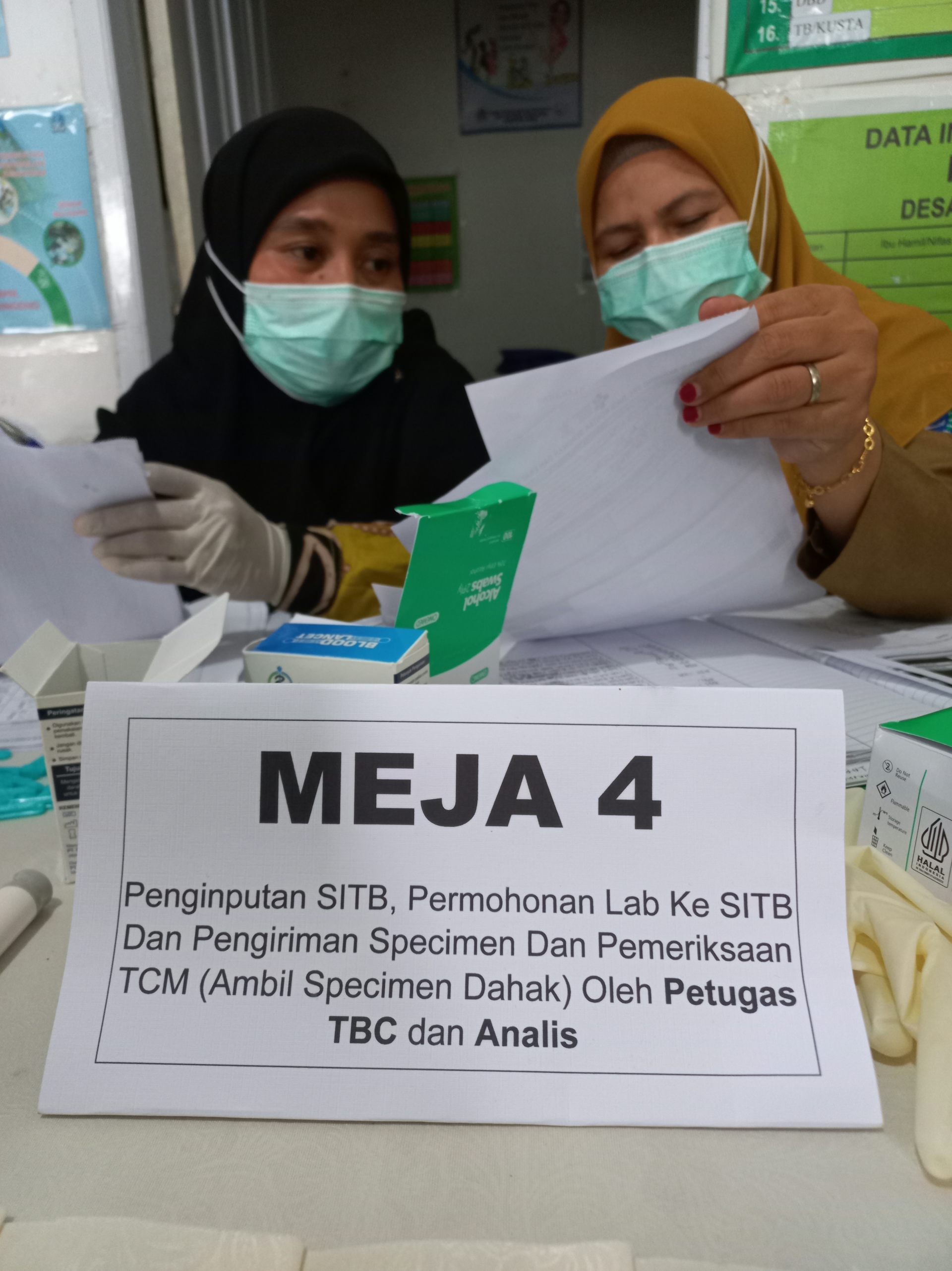 Pemeriksaan TB di puskesmas.