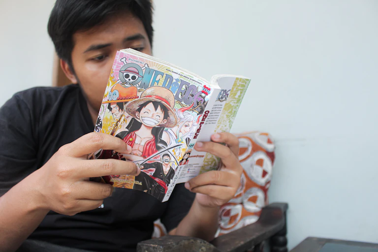Banyak komik menghadirkan karakter dan alur cerita yang bisa memantik emosi untuk melawan rezim.