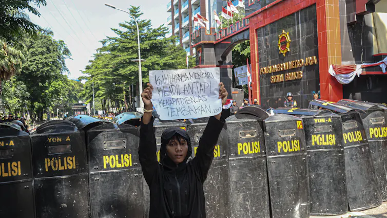 Meluasnya aksi protest di beberapa kota di Indonesia pasca-meninggalnya Affan Kurniawan yang dilindas oleh rantis Brimob semakin membuktikan urgensi reformasi Polri.