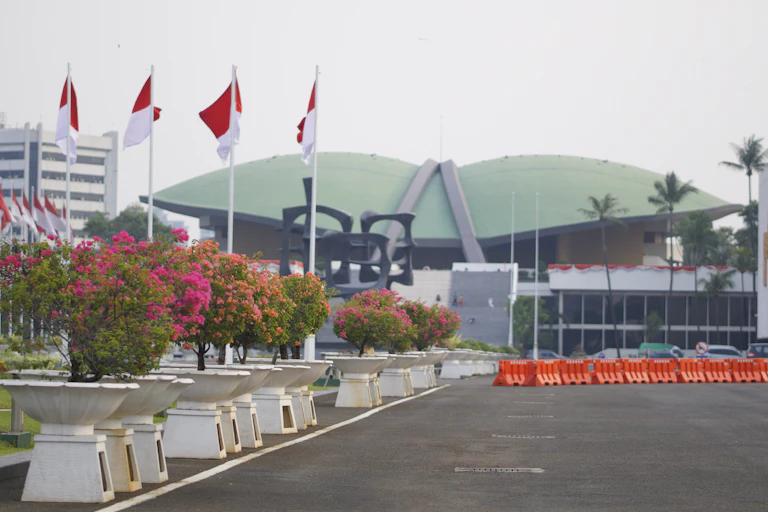 People across the cities in Indonesia flock to the streets to protest the high salaries of lawmakers and demand the dissolution of the sitting parliament.