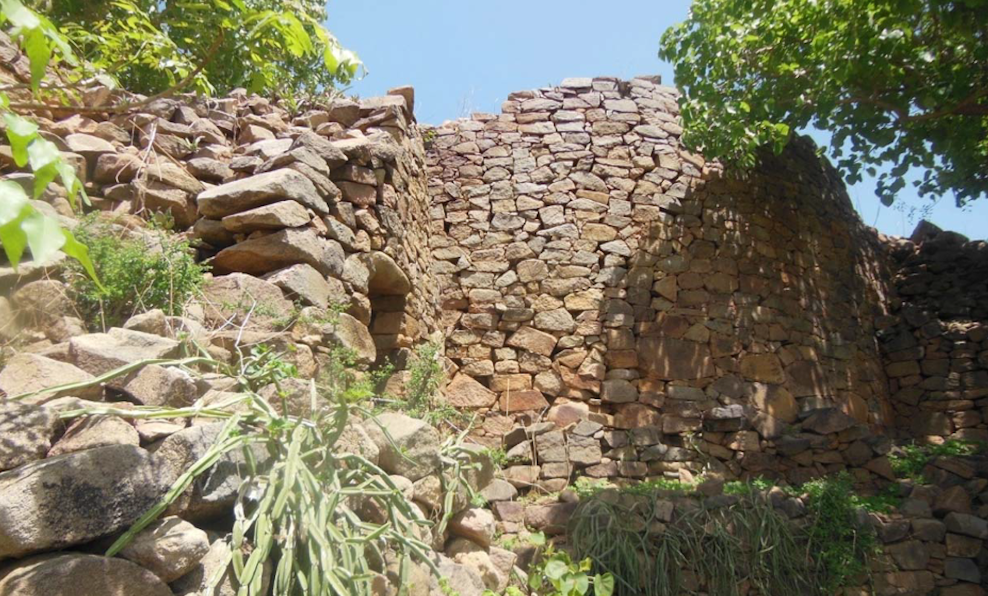 Construction ancienne en pierre