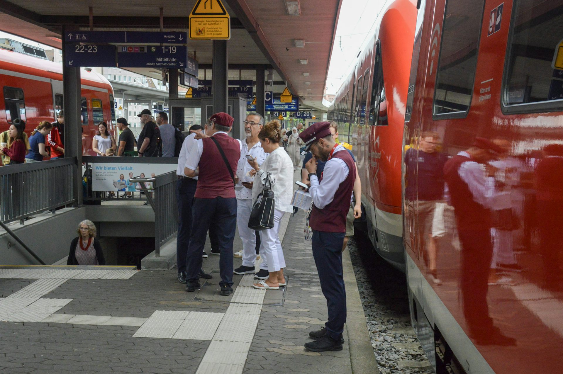DB Agents on the Nurnberg Station Platform