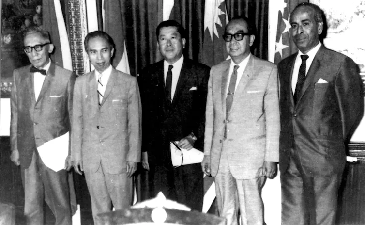 Asean didirikan oleh lima negara