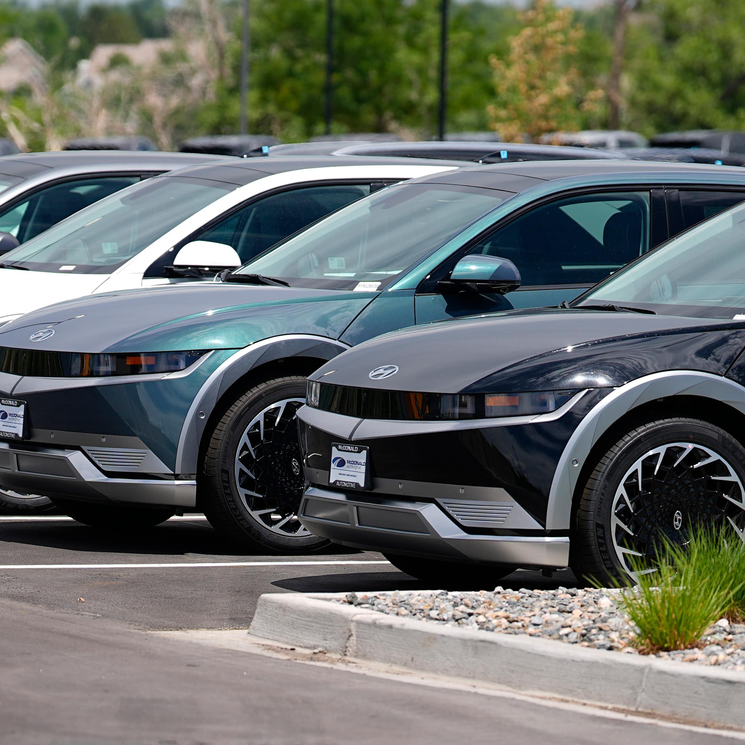 Des voitures électriques en vente chez un concessionnaire