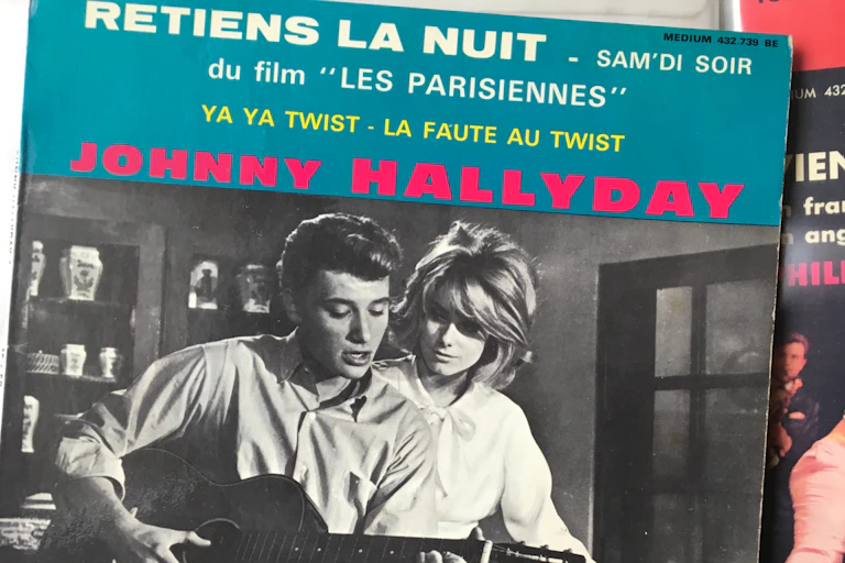 Pochette du 45 tours _Retiens la nuit_ de Johnny Hallyday