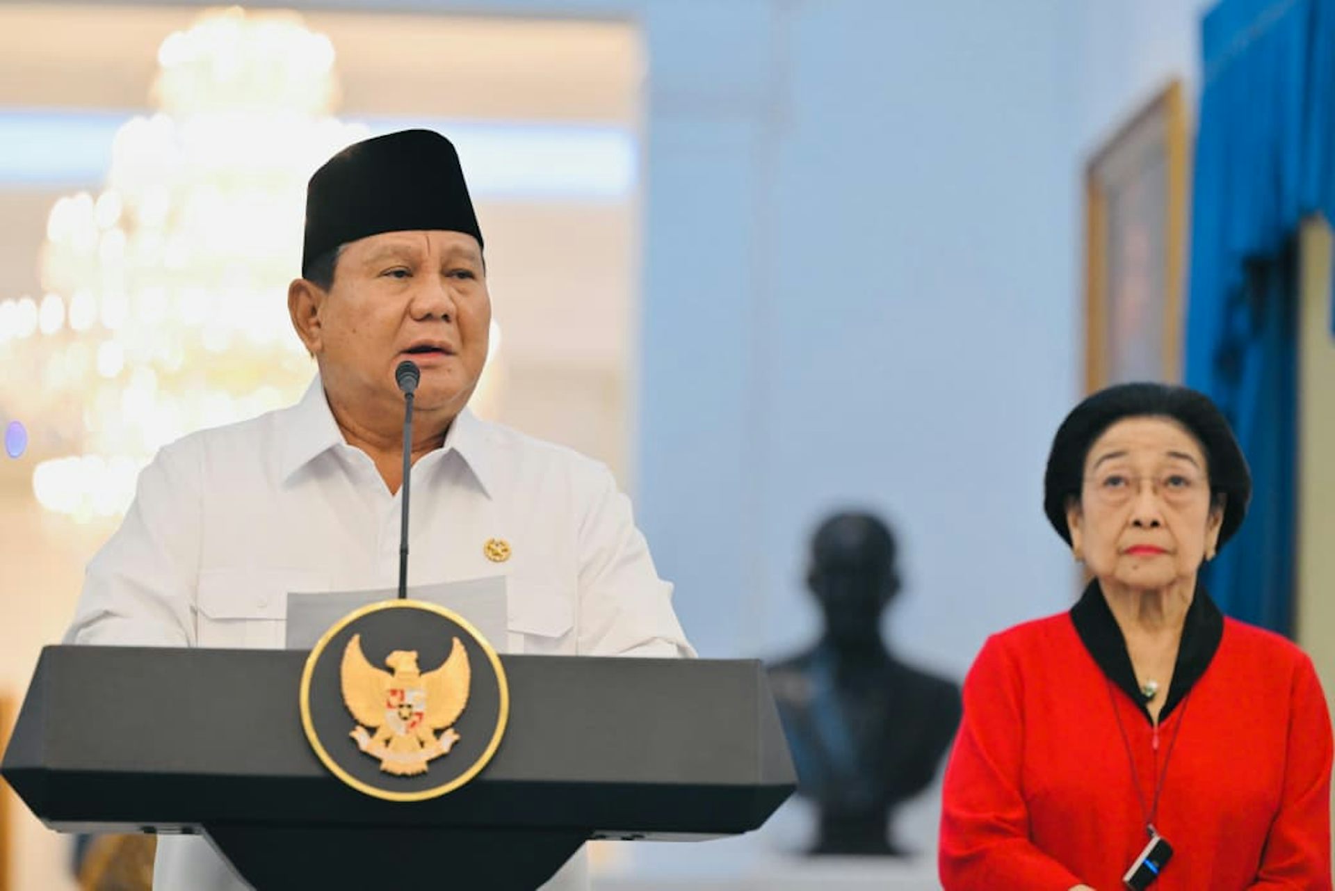 Prabowo melakukan pertemuan dengan sejumlah pimpinan partai politik membahas langkah yang ditempuh dalam merespons demonstrasi besar.